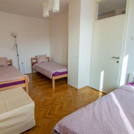 סקופיה Green Paradise Square Apartment מראה חיצוני תמונה