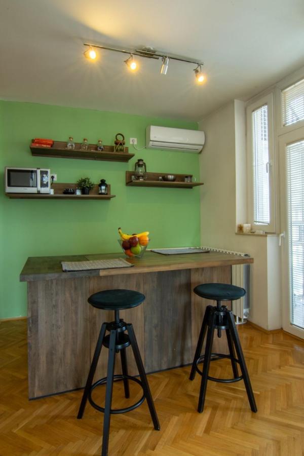 סקופיה Green Paradise Square Apartment מראה חיצוני תמונה