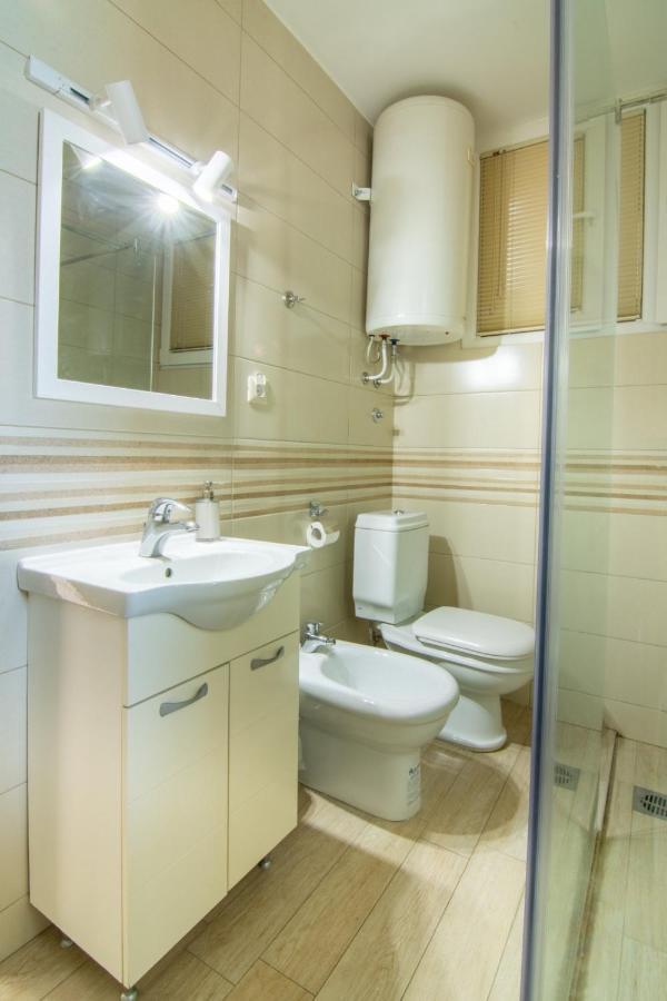 סקופיה Green Paradise Square Apartment מראה חיצוני תמונה